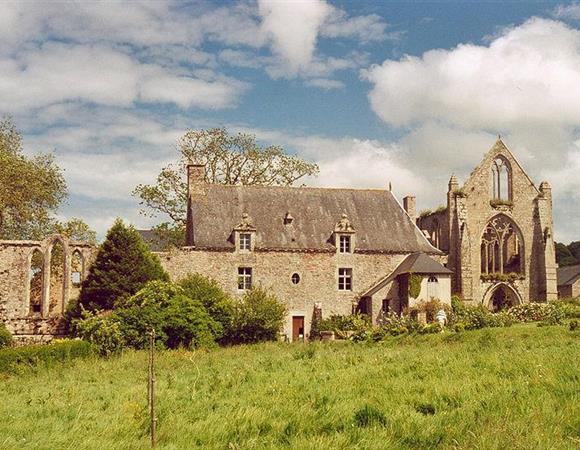 Abbaye de Beauport en Bretagne en baie de Paimpol